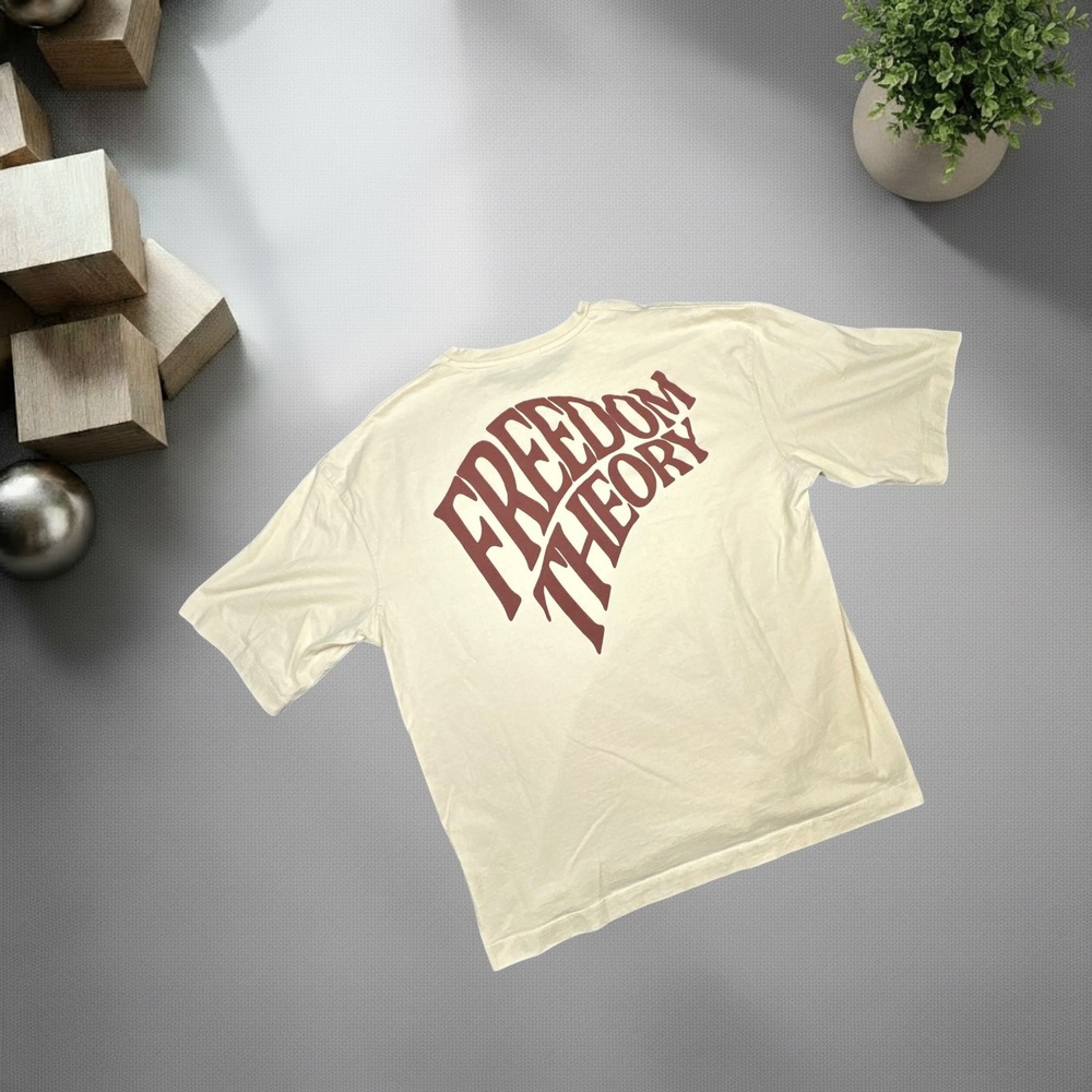 Freedom Theory Forever Holidays Graphic T-Shirt Cream XL Y2K Skater Streetwear